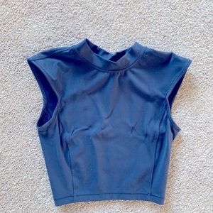 Lululemon plank to pike top